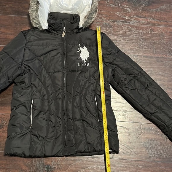 U.S. Polo Association Puffer Coat w/Faux Fur Hood, sz Medium (girls) - Picture 9 of 12